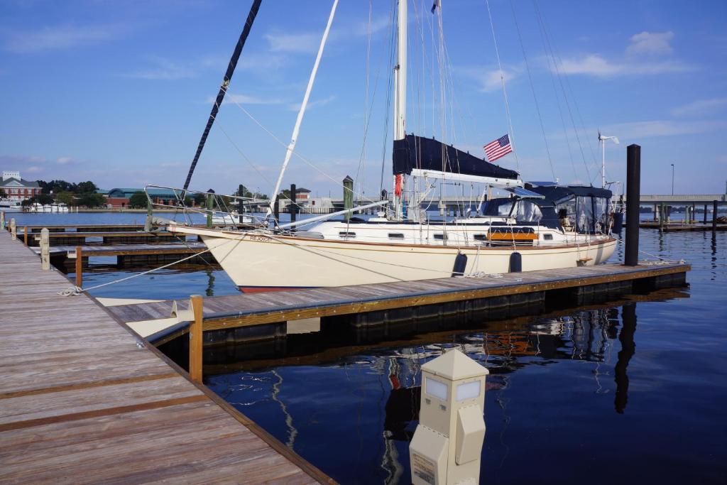 BridgePointe Hotel&Marina New Bern Exterior foto
