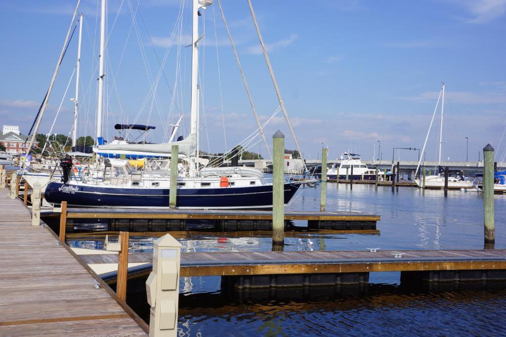 BridgePointe Hotel&Marina New Bern Exterior foto
